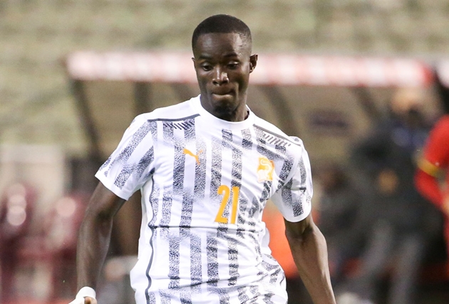 Eric Bailly lại khiến MU phải lo lắng