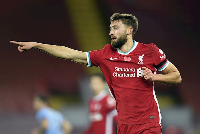 Ra mắt đội một, sao trẻ Liverpool lập tức gánh team hàng thủ