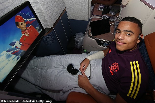 Mason Greenwood sa sút phong độ vì thói sinh hoạt không lành mạnh