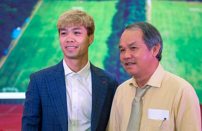 Bầu Đức hứa bung két, sao TP.HCM sắp về HAGL cùng Công Phượng
