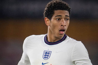 Thần đồng Jude Bellingham đi vào lịch sử bóng đá Anh