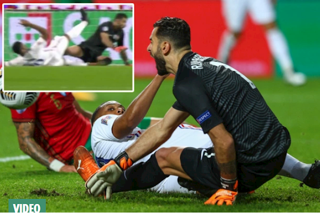 Anthony Martial và pha vào bóng khiến Rui Patricio đau đớn