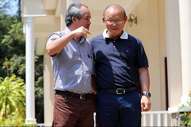 Bầu Đức và HLV Park Hang Seo tới dự đám cưới của Công Phượng