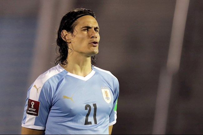 Cavani ăn thẻ đỏ vì phạm lỗi với sao Everton