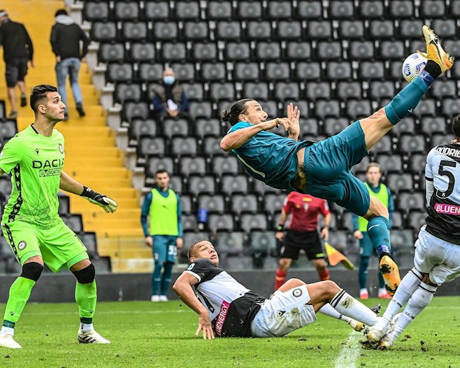 39 tuổi, Ibra vẫn xe đạp chổng ngược như trai trẻ hình ảnh 2