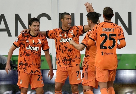 Tái xuất sau Covid-19, Ronaldo lập cú đúp trong trận đại thắng của Juventus