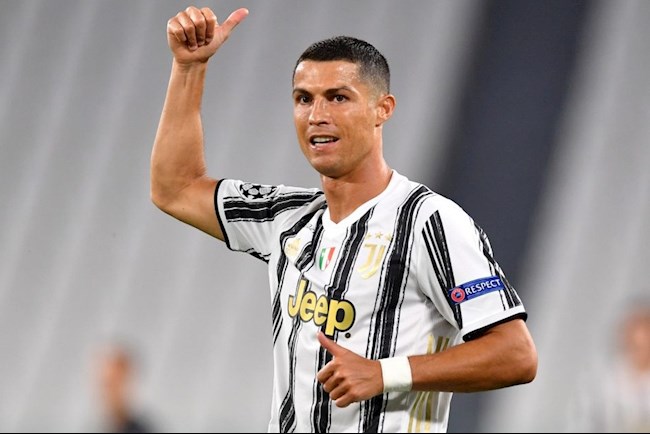 Ronaldo dung truoc co hoi lan dau tien deo bang doi truong cua Juventus