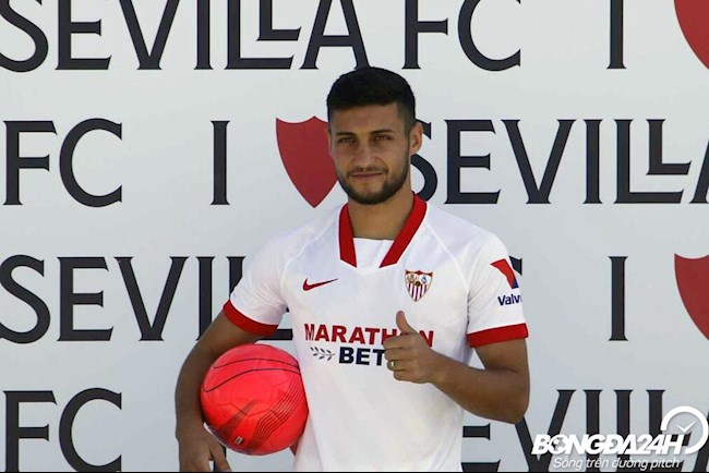 Tiểu sử cầu thủ Oscar Rodriguez tiền vệ câu lạc bộ Sevilla hình ảnh