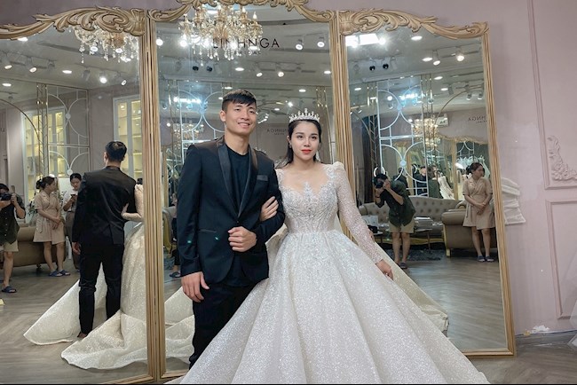 Bùi Tiến Dũng chốt thời điểm cưới, học Công Phượng tổ chức ở 3 nơi