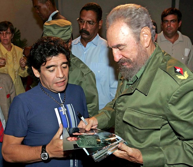 Maradona qua đời  Cuộc đời Diego Maradona qua những tấm ảnh hình ảnh