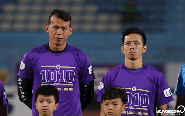 NÓNG: Văn Quyết và Tấn Trường trở lại ĐT Việt Nam, Nguyên Mạnh bị ngó lơ