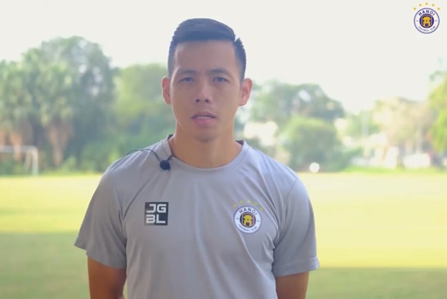 Văn Quyết nói gì khi được gọi trở lại ĐT Việt Nam sau gần hai năm?