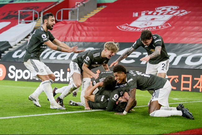 HLV Southampton mỉa mai: MU ăn mừng như vừa vô địch!