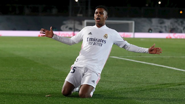 Tai nang tre Rodrygo mang ve ban quyet dinh cho Real Madrid sau khi vao san thay nguoi