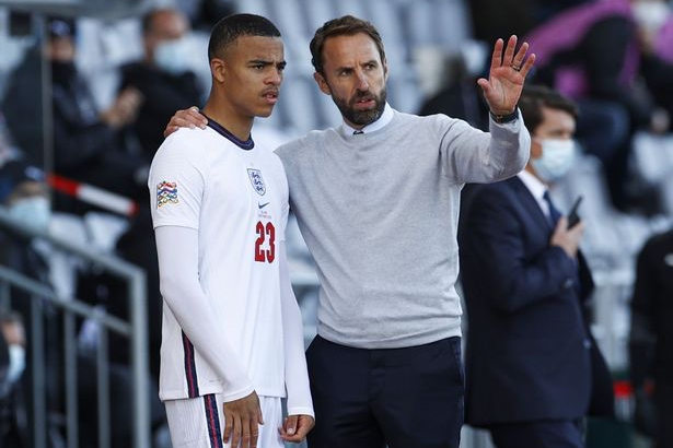 Vì sao Greenwood lỡ hẹn với đội tuyển Anh nhưng Foden lại góp mặt?