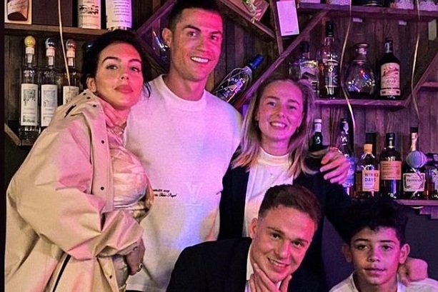 Cristiano Ronaldo tiếp tục chinh phục trái tim NHM