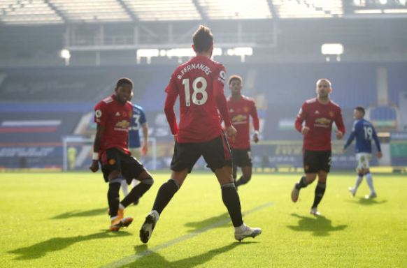 Bruno Fernandes là cầu thủ đầu tiên làm được điều này ở Premier League?