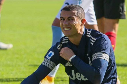 Tiền đạo Cristiano Ronaldo báo tin buồn cho NHM Juventus hình ảnh