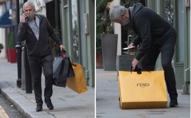 Jose Mourinho gặp vấn đề khi đi sắm quà giáng sinh