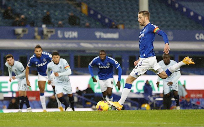Ket qua Everton vs Chelsea: Gylfi Sigurdsson thuc hien thanh cong 11m