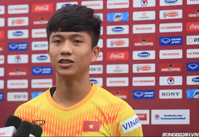 Phan Văn Đức tiết lộ ĐT Việt Nam tập thêm cả vào... buổi tối