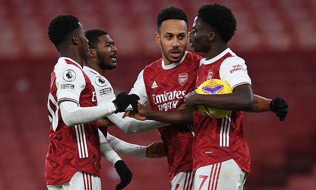 Saka va Auba cua Arsenal