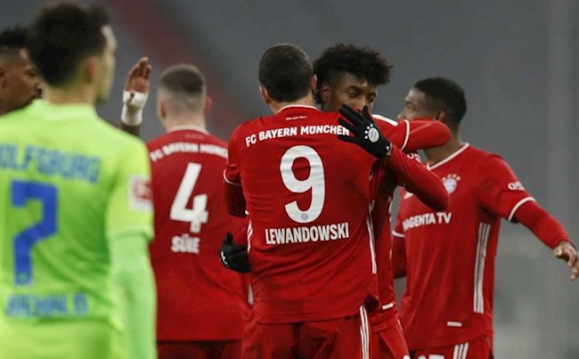 Lewandowski chạm cột mốc ghi bàn mới tại Bundesliga