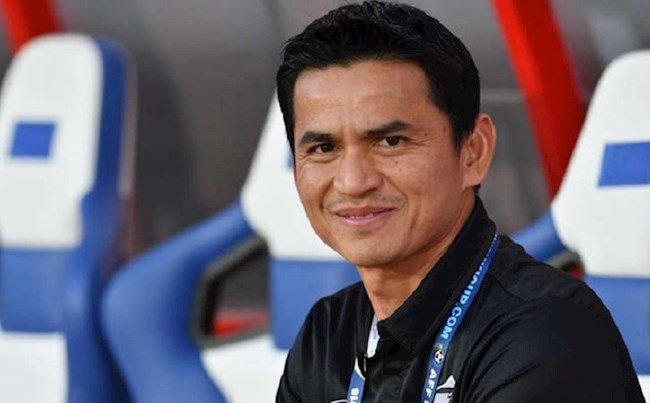 Báo Thái lo cho khởi đầu của HLV Kiatisuk ở HAGL