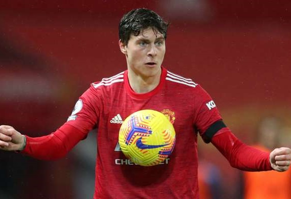 Neville Maguire và Lindelof kìm hãm lẫn nhau ở MU hình ảnh 2 Neville Maguire và Lindelof kìm hãm lẫn nhau ở MU hình ảnh 2