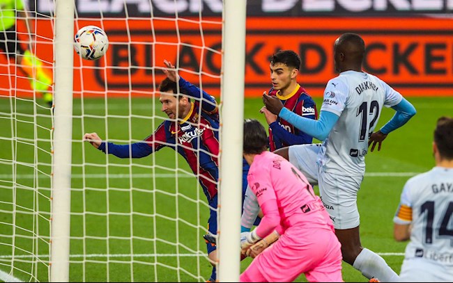Video ket qua Barca vs Valencia:Messi lap ki luc ban thang thu 450 tai La Liga