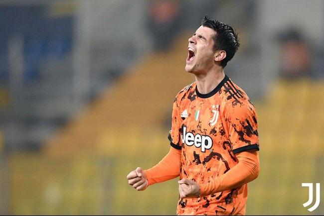 Ronaldo thuc hien cu danh dau so truong tung luoi Parma