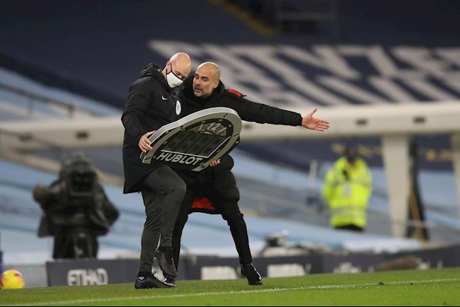 Jamie Carragher: "Pep Guardiola có đẳng cấp để tái sinh Man City, nhưng liệu ông còn đủ năng lượng?"