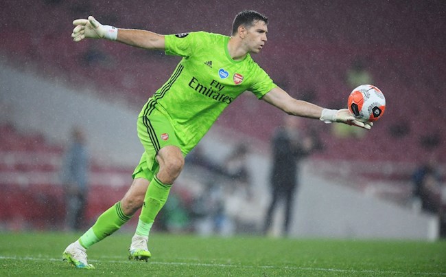 Emiliano Martinez trong màu áo Arsenal Emiliano Martinez trong màu áo Arsenal