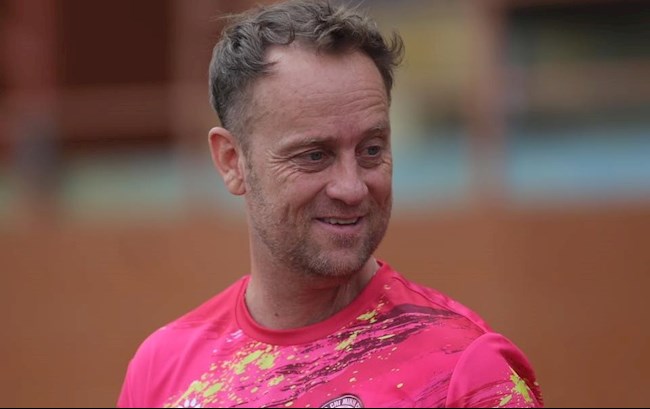 CLB TP.HCM chiêu mộ cầu thủ Văn Đức