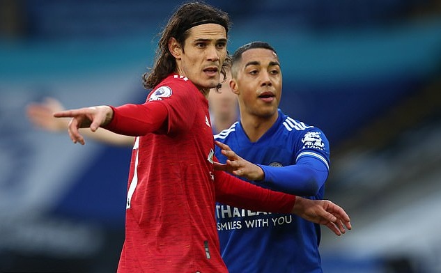 Ngồi dự bị thường xuyên, Edinson Cavani vẫn được khen ngợi