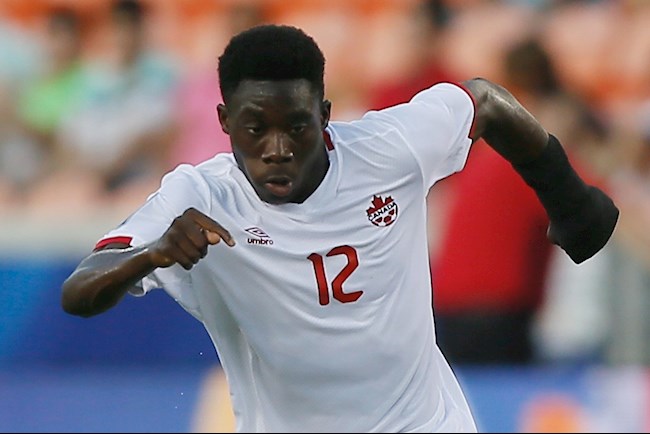 Alphonso Davies nhận danh hiệu cao quý