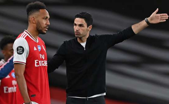 Mikel Arteta đáp trả lời chê bai từ Aubameyang