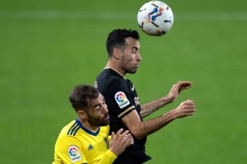 Sergio Busquets giải thích thế nào về phong độ tệ hại của Barca?