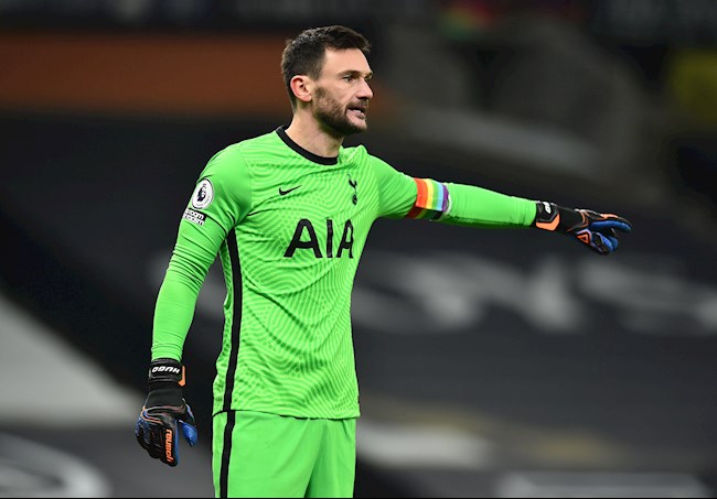 Thu mon Lloris da phai lam viec nhieu hon trong hiep 2 khi Arsenal tan cong manh