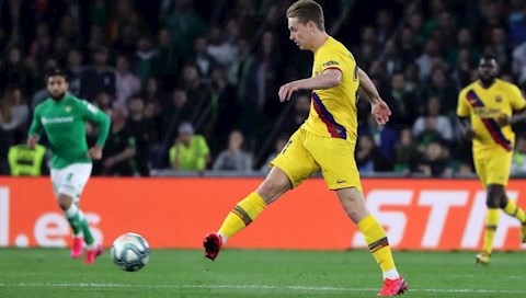 HLV Ajax tiết lộ lý do Frankie De Jong khó hòa nhập tại Barca