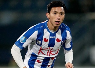 O tran dau tiep theo, Van Hau va dong doi cham tran Jong VVV Venlo vao ngay 17/2. Truoc do 3 ngay, Heerenveen gap Feyenoord tai cup quoc gia Ha Lan. Day la dau truong Van Hau da co co hoi ra mat vai phut cho doi mot Heerenveen.