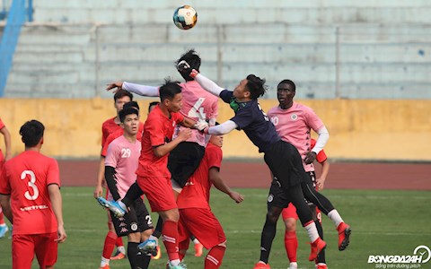 Nguyên Mạnh nhận lời khen từ đối thủ sau màn trình diễn ấn tượng