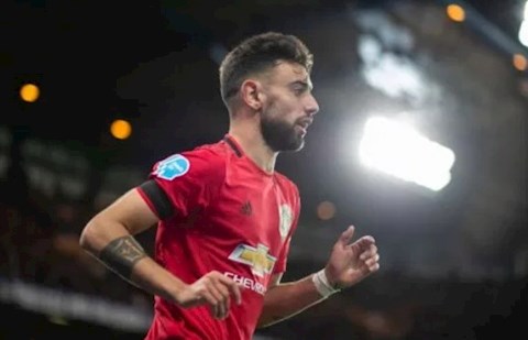 Đá 1 tháng, Bruno Fernandes vào đội hình tiêu biểu Premier League