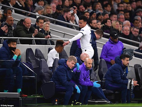 Tottenham toang: Mourinho chỉ trích sao khó bảo Alli