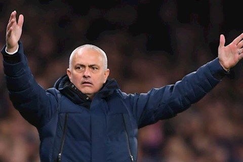 VIDEO: Mourinho: Tottenham giờ như súng mà không có đạn