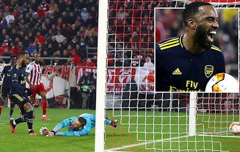 Olympiacos 0-1 Arsenal Lacazette hết vô duyên, Leno chắc chắn hình ảnh