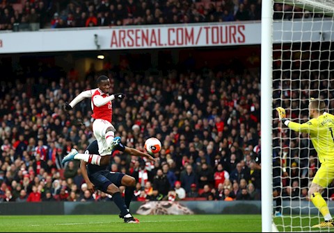 Arsenal 3-2 Everton Nketiah ghi ban