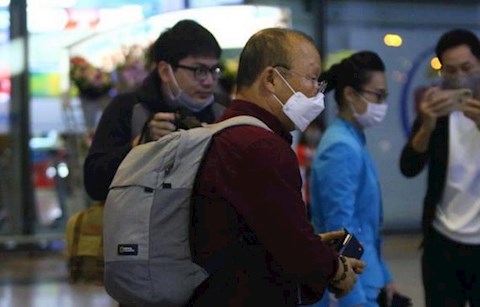 VFF bác bỏ thông tin HLV Park Hang Seo phải cách ly vì Covid-19