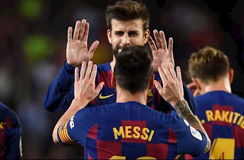 Pique ‘Tôi nghĩ Lionel Messi giỏi hơn cả Maradona!’ hình ảnh