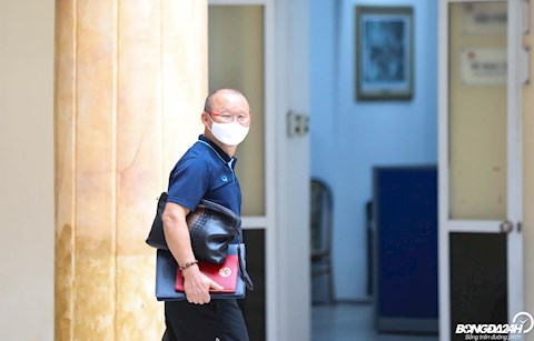 Trở lại Việt Nam, HLV Park Hang Seo được giao phó ba nhiệm vụ